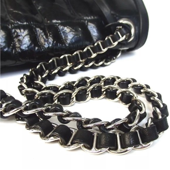 Moschino Classic Black Embossed Leather Chain Shoulder bag - Picture 10 of 11